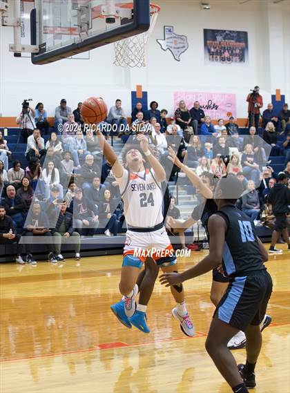 Thumbnail 2 in Seven Lakes vs Paetow photogallery.