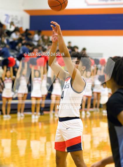 Thumbnail 3 in Seven Lakes vs Paetow photogallery.