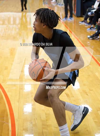 Thumbnail 2 in Seven Lakes vs Paetow photogallery.