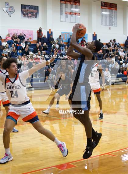 Thumbnail 2 in Seven Lakes vs Paetow photogallery.