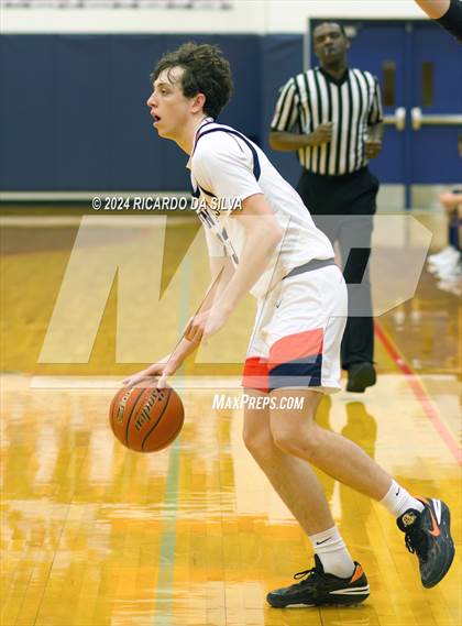 Thumbnail 2 in Seven Lakes vs Paetow photogallery.