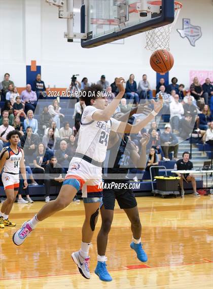 Thumbnail 3 in Seven Lakes vs Paetow photogallery.