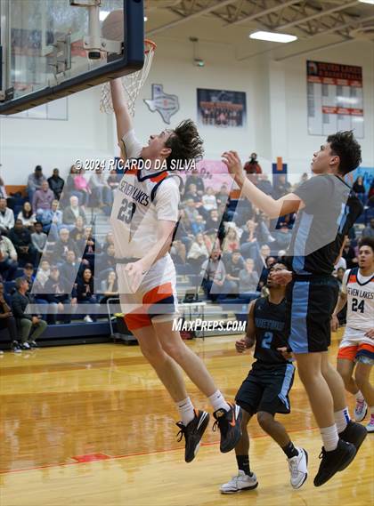 Thumbnail 2 in Seven Lakes vs Paetow photogallery.