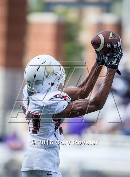Thumbnail 3 in Avalon @ Gonzaga photogallery.