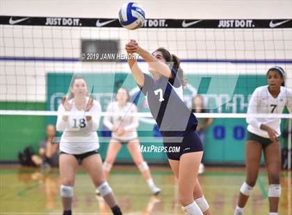 Thumbnail 2 in Dr. Phillips vs. Sacred Heart Cathedral Preparatory (Durango Fall Classic) photogallery.