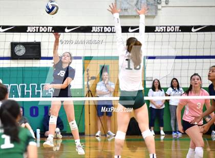 Thumbnail 3 in Dr. Phillips vs. Sacred Heart Cathedral Preparatory (Durango Fall Classic) photogallery.