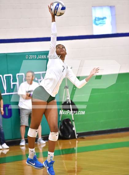 Thumbnail 3 in Dr. Phillips vs. Sacred Heart Cathedral Preparatory (Durango Fall Classic) photogallery.