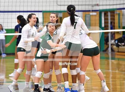 Thumbnail 2 in Dr. Phillips vs. Sacred Heart Cathedral Preparatory (Durango Fall Classic) photogallery.