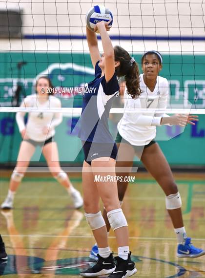 Thumbnail 1 in Dr. Phillips vs. Sacred Heart Cathedral Preparatory (Durango Fall Classic) photogallery.