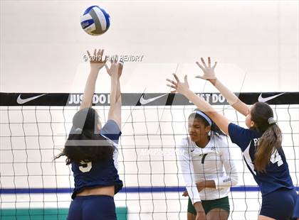 Thumbnail 3 in Dr. Phillips vs. Sacred Heart Cathedral Preparatory (Durango Fall Classic) photogallery.
