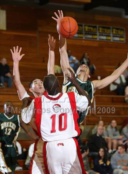 Thumbnail 3 in Pasadena vs. Eisenhower (MaxPreps Holiday Classic) photogallery.