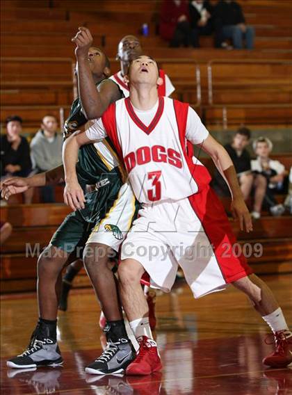 Thumbnail 2 in Pasadena vs. Eisenhower (MaxPreps Holiday Classic) photogallery.