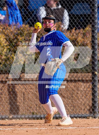 Thumbnail 3 in Broomfield vs. Eaglecrest (CHSAA 5A Semifinal) photogallery.