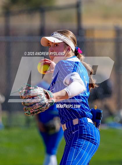 Thumbnail 3 in Broomfield vs. Eaglecrest (CHSAA 5A Semifinal) photogallery.