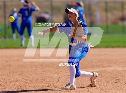 Thumbnail 1 in Broomfield vs. Eaglecrest (CHSAA 5A Semifinal) photogallery.