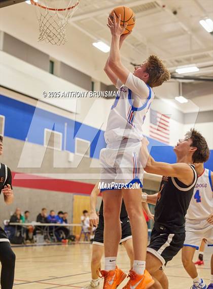 Thumbnail 3 in JV: Roseville @ Folsom photogallery.