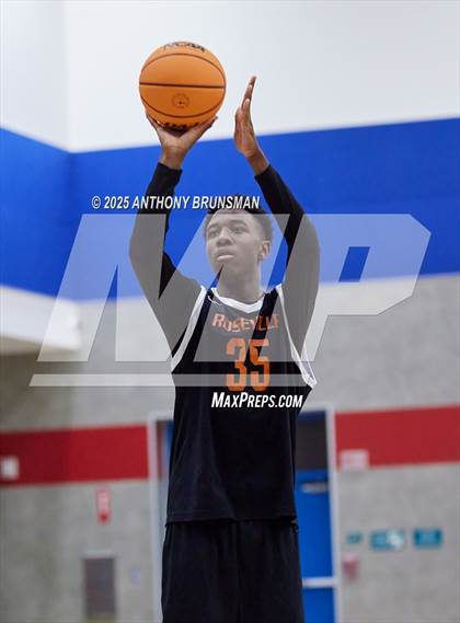 Thumbnail 1 in JV: Roseville @ Folsom photogallery.