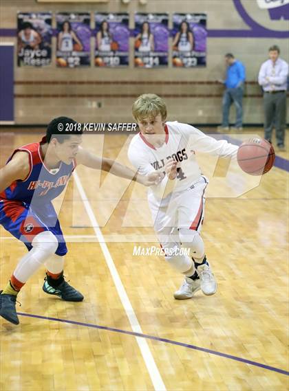 Thumbnail 2 in Otis vs. Flagler/Hi-Plains  (CHSAA 1A District Playoff) photogallery.