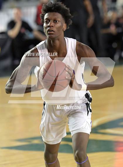 Thumbnail 2 in Garfield vs. Eastside Catholic (WIAA 3A Semifinal)  photogallery.