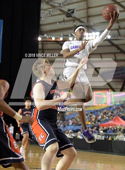 Thumbnail 2 in Garfield vs. Eastside Catholic (WIAA 3A Semifinal)  photogallery.