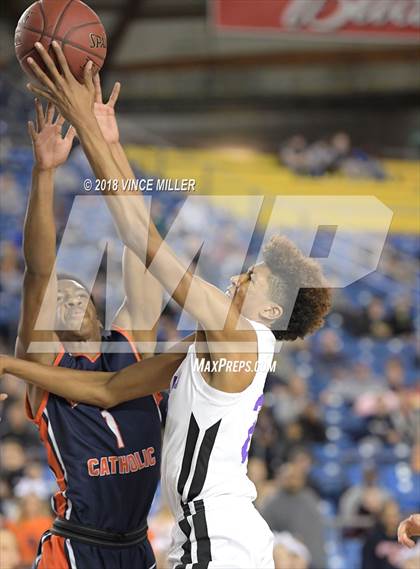 Thumbnail 1 in Garfield vs. Eastside Catholic (WIAA 3A Semifinal)  photogallery.