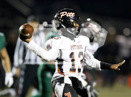Thumbnail 2 in De La Salle vs. Pittsburg (CIF NCS Open Division Final) photogallery.