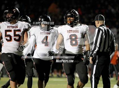 Thumbnail 2 in De La Salle vs. Pittsburg (CIF NCS Open Division Final) photogallery.