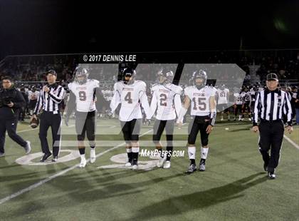 Thumbnail 3 in De La Salle vs. Pittsburg (CIF NCS Open Division Final) photogallery.
