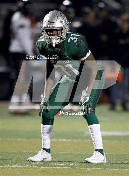 Thumbnail 2 in De La Salle vs. Pittsburg (CIF NCS Open Division Final) photogallery.