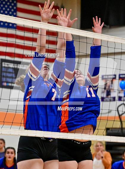 Thumbnail 1 in Livonia @ Caledonia-Mumford photogallery.