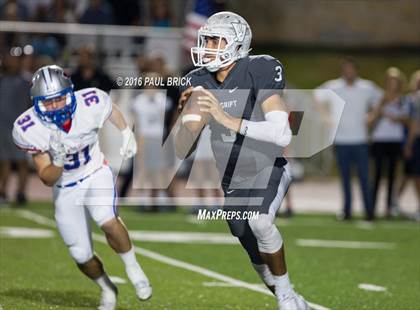 Thumbnail 1 in Westlake vs. Vandergrift photogallery.