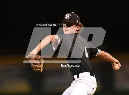 Thumbnail 3 in Thibodaux vs. South Terrebonne (LHSAA Division I Bi-District Playoff) photogallery.