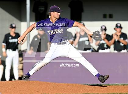 Thumbnail 2 in Thibodaux vs. South Terrebonne (LHSAA Division I Bi-District Playoff) photogallery.