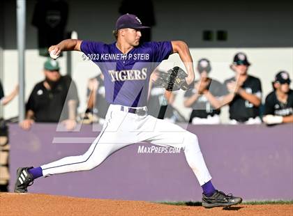 Thumbnail 1 in Thibodaux vs. South Terrebonne (LHSAA Division I Bi-District Playoff) photogallery.