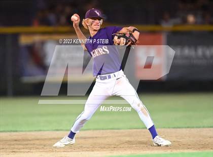 Thumbnail 2 in Thibodaux vs. South Terrebonne (LHSAA Division I Bi-District Playoff) photogallery.