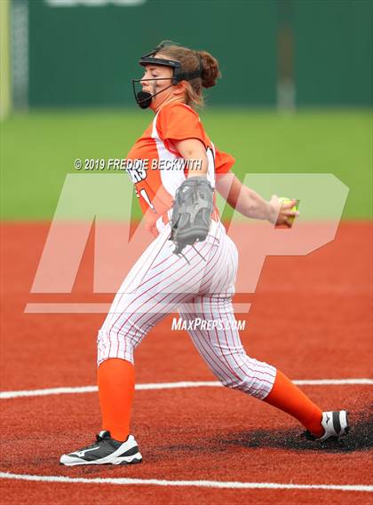 Thumbnail 2 in Tom Bean vs. Honey Grove (UIL 2A Regional Quarterfinal) photogallery.