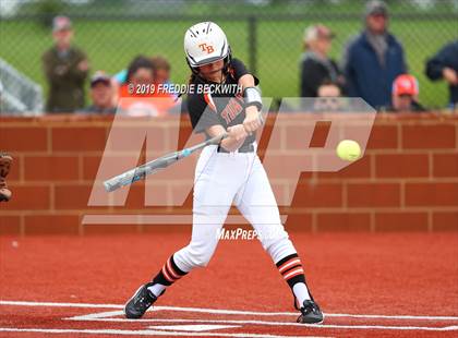 Thumbnail 1 in Tom Bean vs. Honey Grove (UIL 2A Regional Quarterfinal) photogallery.