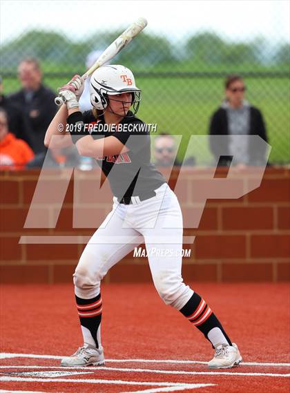 Thumbnail 2 in Tom Bean vs. Honey Grove (UIL 2A Regional Quarterfinal) photogallery.