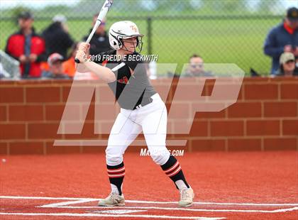 Thumbnail 1 in Tom Bean vs. Honey Grove (UIL 2A Regional Quarterfinal) photogallery.