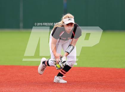 Thumbnail 1 in Tom Bean vs. Honey Grove (UIL 2A Regional Quarterfinal) photogallery.