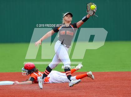 Thumbnail 3 in Tom Bean vs. Honey Grove (UIL 2A Regional Quarterfinal) photogallery.