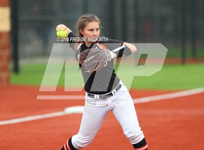 Thumbnail 2 in Tom Bean vs. Honey Grove (UIL 2A Regional Quarterfinal) photogallery.