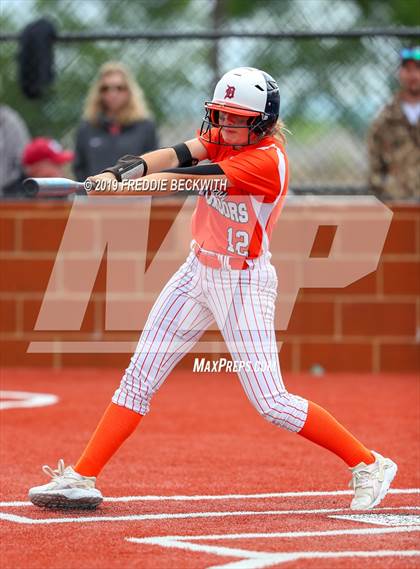 Thumbnail 1 in Tom Bean vs. Honey Grove (UIL 2A Regional Quarterfinal) photogallery.