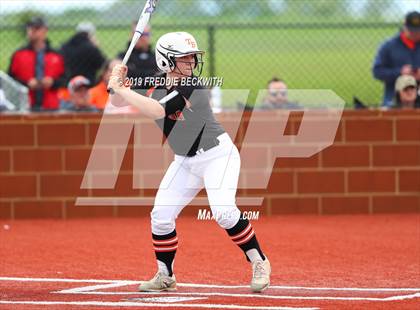 Thumbnail 2 in Tom Bean vs. Honey Grove (UIL 2A Regional Quarterfinal) photogallery.
