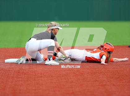 Thumbnail 2 in Tom Bean vs. Honey Grove (UIL 2A Regional Quarterfinal) photogallery.