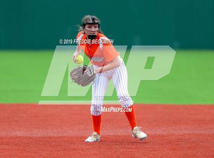 Thumbnail 1 in Tom Bean vs. Honey Grove (UIL 2A Regional Quarterfinal) photogallery.