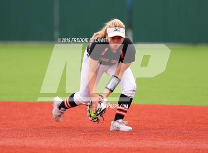 Thumbnail 3 in Tom Bean vs. Honey Grove (UIL 2A Regional Quarterfinal) photogallery.