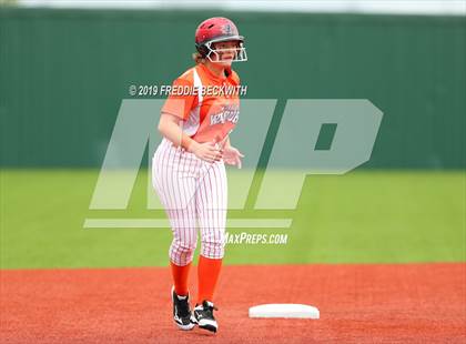 Thumbnail 1 in Tom Bean vs. Honey Grove (UIL 2A Regional Quarterfinal) photogallery.