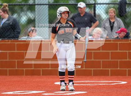 Thumbnail 2 in Tom Bean vs. Honey Grove (UIL 2A Regional Quarterfinal) photogallery.