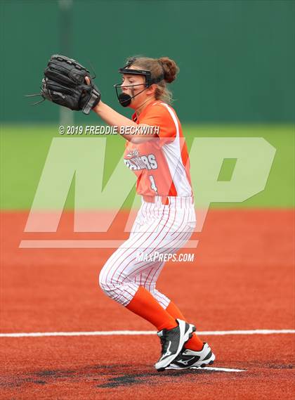 Thumbnail 2 in Tom Bean vs. Honey Grove (UIL 2A Regional Quarterfinal) photogallery.